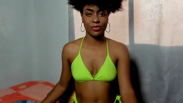 thaimy  online show from November 9, 2025, 10:03 pm