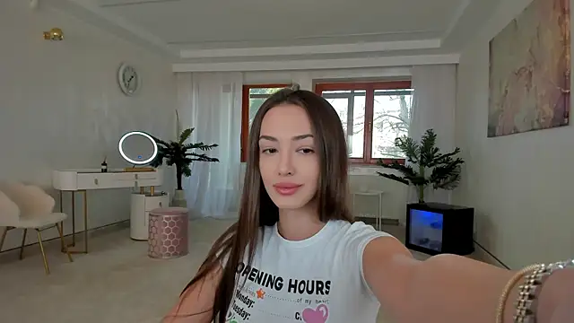 Snapshot of TiffanyHouston_ chatting on February 13, 2025, 7:13 am TiffanyHouston online show from February 13, 2025, 7:13 am