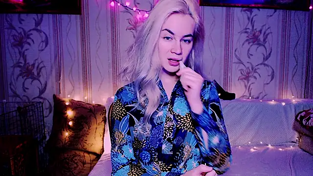 xxxcharismaaa online show from February 10, 2026, 7:13 pm