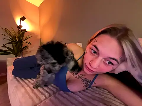 Snapshot of chloetease chatting on November 19, 2025, 4:23 am chloetease online show from November 19, 2025, 4:23 am