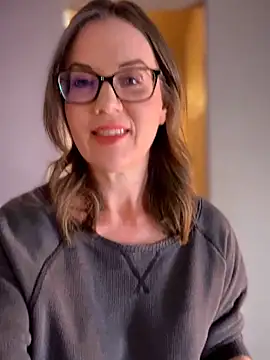 Snapshot of MaiseKnox chatting on December 20, 2025, 9:39 pm MaiseKnox online show from December 20, 2025, 9:39 pm