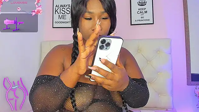 Snapshot of WhitneyWells chatting on October 14, 2025, 4:24 am WhitneyWells online show from October 14, 2025, 4:24 am