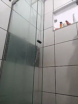 vivifernades online show from September 16, 2025, 10:38 am