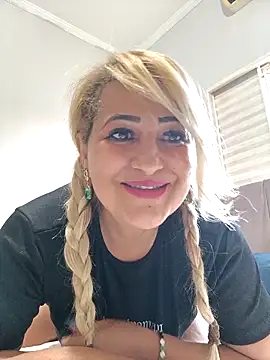 vivifernades online show from September 15, 2025, 10:05 am