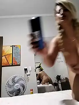 vivifernades online show from February 14, 2025, 1:51 pm