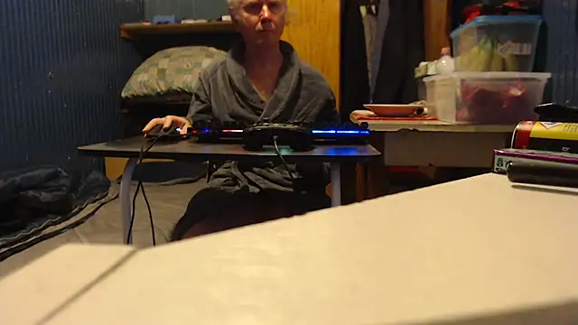 Snapshot of Vgy67Z95 chatting on December 31, 2024, 4:14 pm Vgy67Z95 online show from December 31, 2024, 4:14 pm