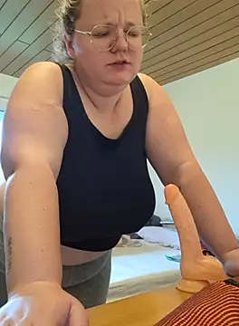 Fiona0705 online show from October 5, 2025, 10:28 am