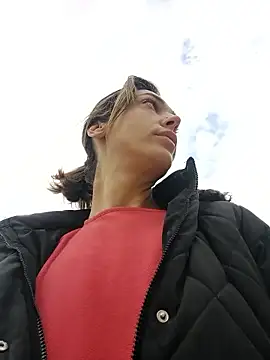 JoLeNe27 online show from April 7, 2026, 5:31 am