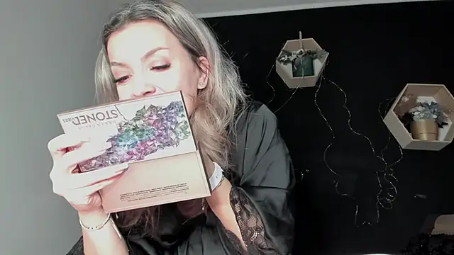 Alesys69 online show from February 4, 2026, 10:49 pm