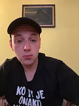 Snapshot of Flakka95 chatting on February 22, 2025, 8:42 pm Flakka95 online show from February 22, 2025, 8:42 pm