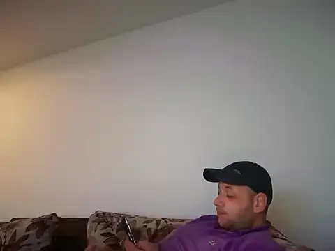 Flakka95 online show from April 16, 2026, 3:29 am