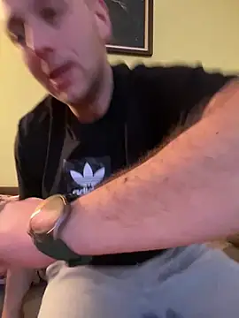 Snapshot of Flakka95 chatting on February 9, 2025, 1:33 am Flakka95 online show from February 9, 2025, 1:33 am