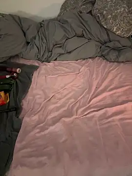 Snapshot of RobinSub chatting on September 18, 2025, 9:12 am RobinSub online show from September 18, 2025, 9:12 am