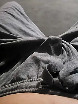 Horny4oldermen93 online show from January 16, 2026, 4:00 pm