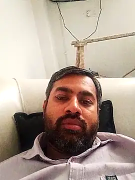 Rohit19997776 online show from May 24, 2026, 11:54 am