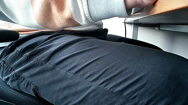 Snapshot of 69bezfleku chatting on November 7, 2025, 2:10 pm 69bezfleku online show from November 7, 2025, 2:10 pm