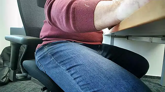 Snapshot of 69bezfleku chatting on February 18, 2025, 7:10 am 69bezfleku online show from February 18, 2025, 7:10 am