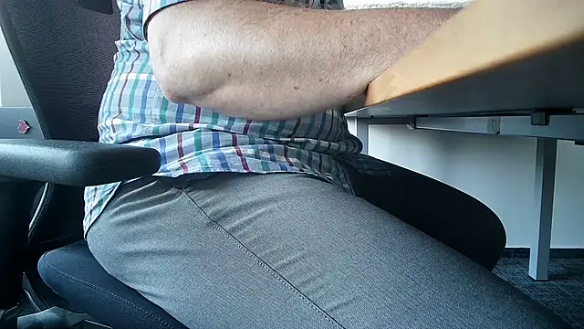 69bezfleku online show from June 29, 2026, 6:31 am