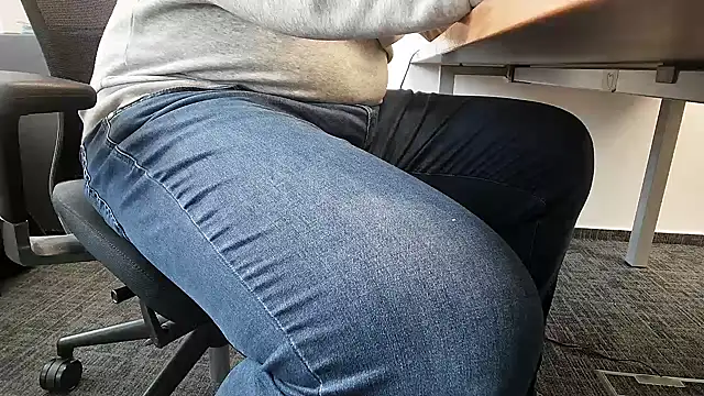 Snapshot of 69bezfleku chatting on October 27, 2025, 7:20 am 69bezfleku online show from October 27, 2025, 7:20 am