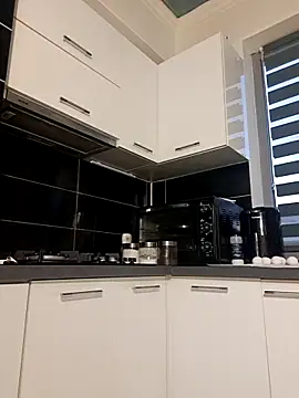 charrlote love online show from November 26, 2025, 2:39 pm