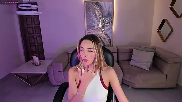 MelissaMoore  online show from March 1, 2026, 11:05 pm