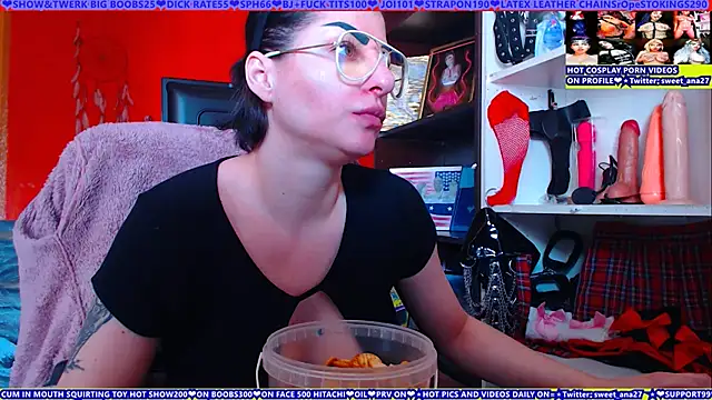 cuminmenowbbyx online show from May 31, 2026, 2:23 pm