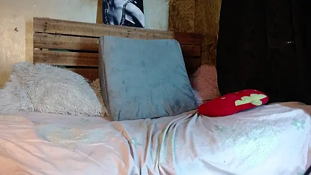 Snapshot of skinny_Yizz chatting on January 29, 2025, 12:43 am skinny Yizz online show from January 29, 2025, 12:43 am