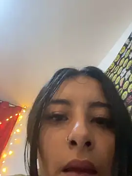 Snapshot of skinny_Yizz chatting on January 24, 2025, 4:05 am skinny Yizz online show from January 24, 2025, 4:05 am