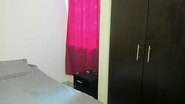 Snapshot of skinny_Yizz chatting on September 22, 2025, 8:04 pm skinny Yizz online show from September 22, 2025, 8:04 pm