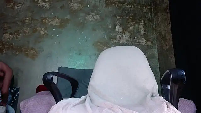 Snapshot of skinny_Yizz chatting on January 22, 2025, 11:43 pm skinny Yizz online show from January 22, 2025, 11:43 pm