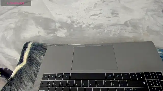 Snapshot of Dephne__ chatting on December 4, 2025, 2:10 am Dephne online show from December 4, 2025, 2:10 am