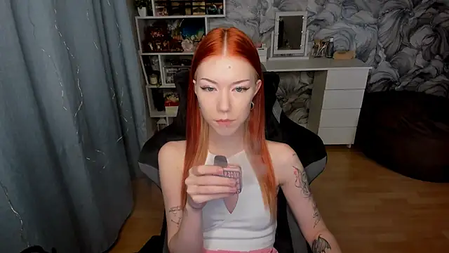 Snapshot of litl_Mia chatting on September 15, 2025, 2:17 pm litl Mia online show from September 15, 2025, 2:17 pm