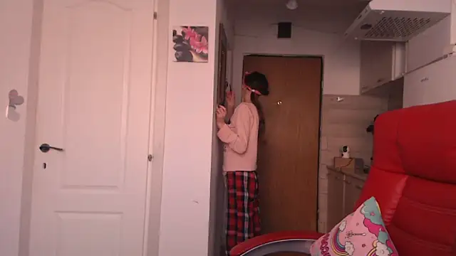 simyhvn online show from March 5, 2026, 5:37 am