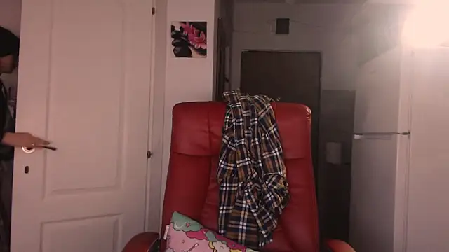 simyhvn online show from March 30, 2026, 4:03 am