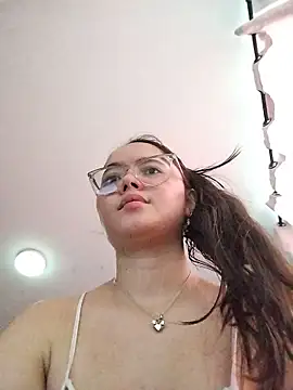 Snapshot of dannaparker chatting on November 3, 2025, 8:34 pm dannaparker online show from November 3, 2025, 8:34 pm