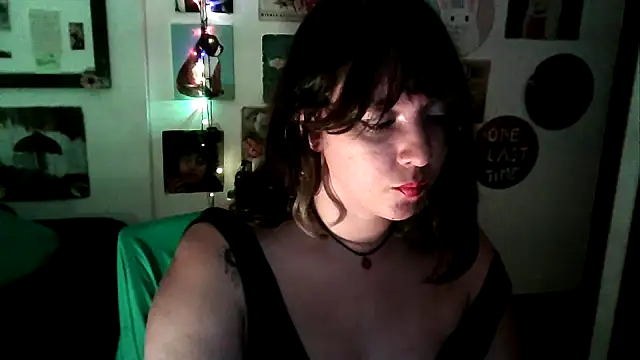 Snapshot of soynanabela28 chatting on March 22, 2025, 1:32 am soynanabela28 online show from March 22, 2025, 1:32 am