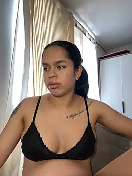 Snapshot of xlovelygirlx chatting on October 9, 2025, 5:13 pm xlovelygirlx online show from October 9, 2025, 5:13 pm