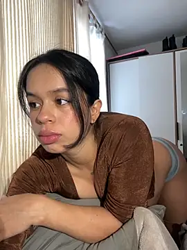 Snapshot of xlovelygirlx chatting on October 12, 2025, 2:51 pm xlovelygirlx online show from October 12, 2025, 2:51 pm
