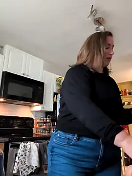 Canadian BBW online show from November 6, 2025, 8:46 pm