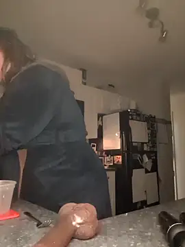 Canadian BBW online show from December 4, 2025, 2:27 pm