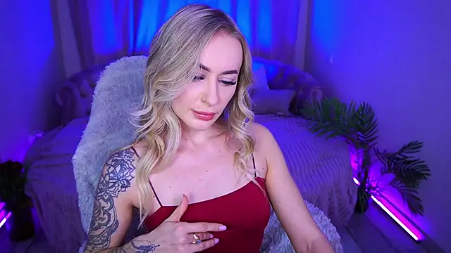 Snapshot of GraceCandy chatting on November 28, 2025, 9:59 pm GraceCandy online show from November 28, 2025, 9:59 pm