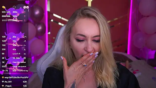 Snapshot of GraceCandy chatting on February 19, 2025, 12:57 am GraceCandy online show from February 19, 2025, 12:57 am