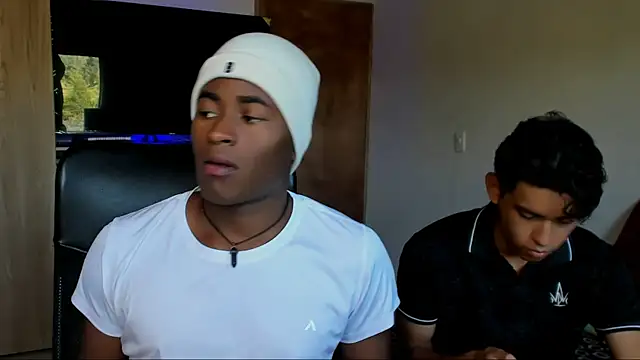 Snapshot of CrissBrownxxx chatting on July 21, 2026, 7:48 pm CrissBrownxxx online show from July 21, 2026, 7:48 pm