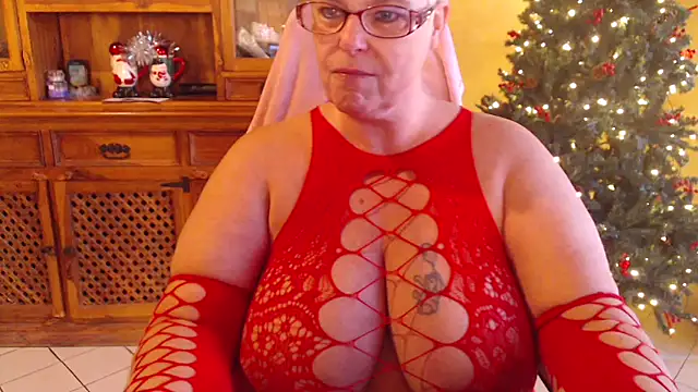 Snapshot of MISS_LINDAH chatting on November 16, 2025, 6:29 am MISS LINDAH online show from November 16, 2025, 6:29 am