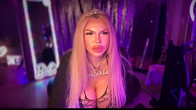 bimbotwerkqueen online show from January 18, 2025, 2:14 am