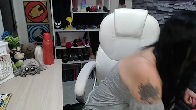 Snapshot of Cruela_deviil chatting on March 13, 2026, 11:32 pm Cruela deviil online show from March 13, 2026, 11:32 pm