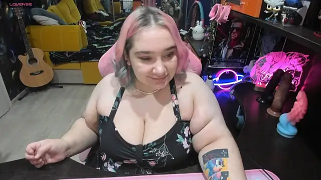 Snapshot of Softie_Sofy chatting on September 23, 2025, 1:45 am Softie Sofy online show from September 23, 2025, 1:45 am