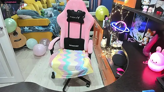 Snapshot of Softie_Sofy chatting on March 8, 2025, 3:06 am Softie Sofy online show from March 8, 2025, 3:06 am