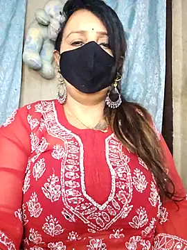 cute-tanvi online show from March 3, 2026, 1:23 am