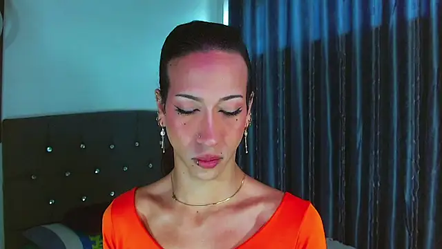 Kenisha Sweet online show from February 3, 2026, 1:49 pm